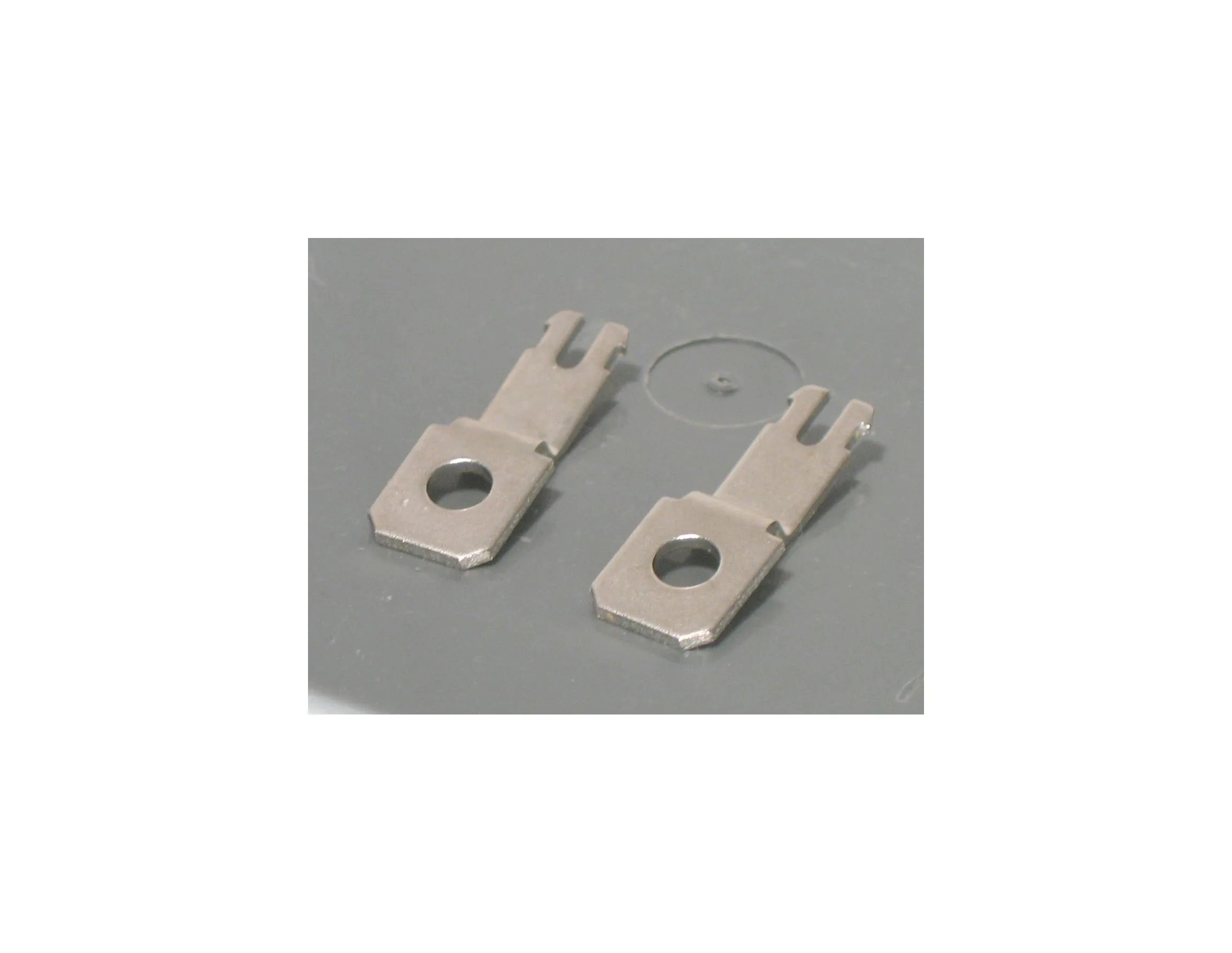 Push-in lug PLMPE 004648026